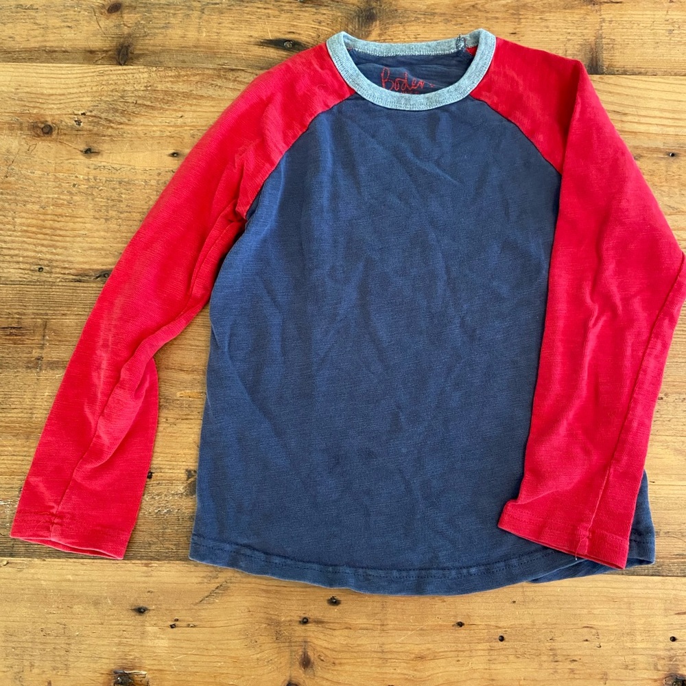 Boden boys raglan shirt. Good condition. Sz 7-8